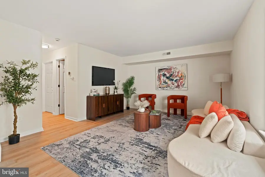 4445 Ernie Davis Cir, Philadelphia, PA 19154 - Image #3