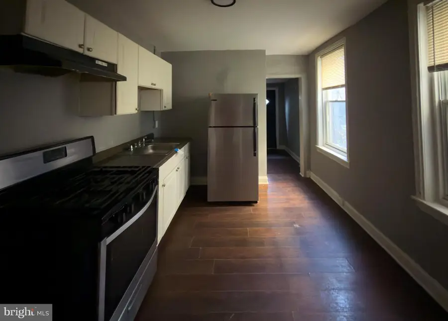 1638 W Victoria St, Philadelphia, PA 19140 - Image #2