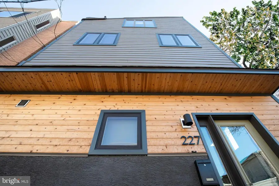 227 Grape St, Philadelphia, PA 19128 - Image #3