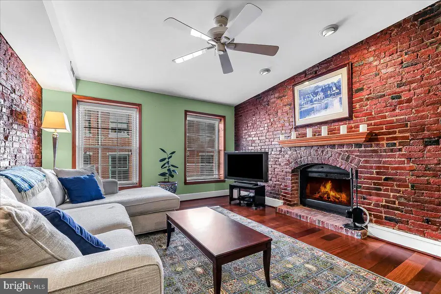 102-22 Church St #402, Philadelphia, PA 19106 - Image #2