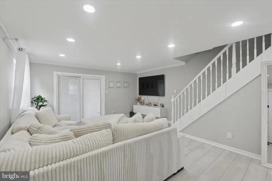 9938 Alicia St, Philadelphia, PA 19115 - Image #2