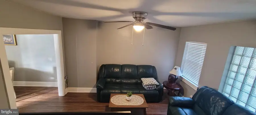 1022 W Oregon Ave, Philadelphia, PA 19148 - Image #3