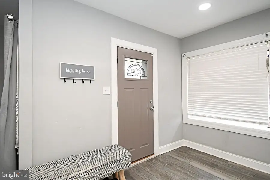 7027 Charles St, Philadelphia, PA 19135 - Image #2