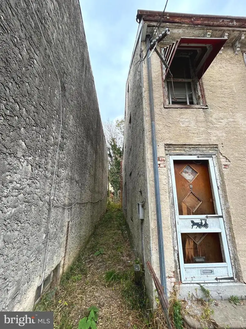 217 E Ashmead St, Philadelphia, PA 19144 - Image #2