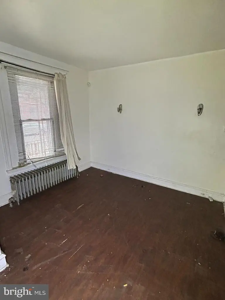 2046 Dennie St, Philadelphia, PA 19140 - Image #3