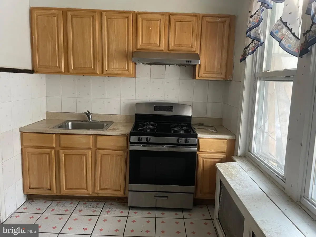 2324 S 9th St, Philadelphia, PA 19148 - Image #1