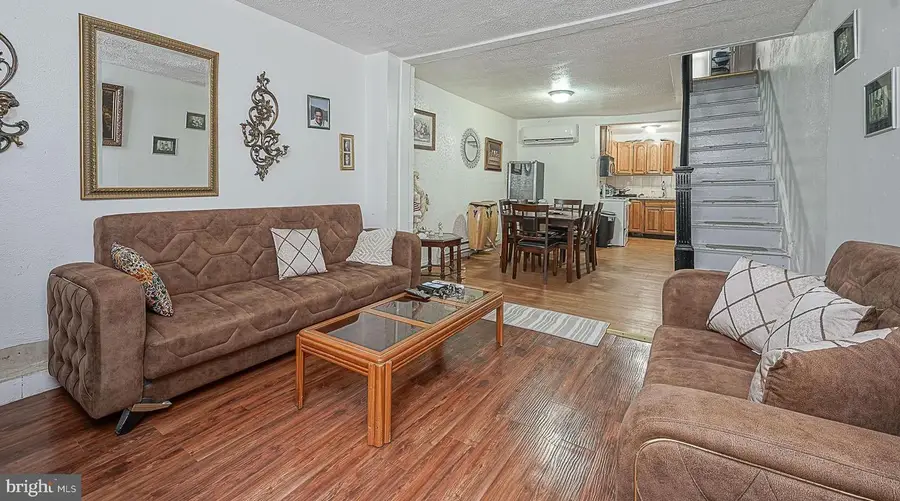 2106 N Orianna St, Philadelphia, PA 19122 - Image #2