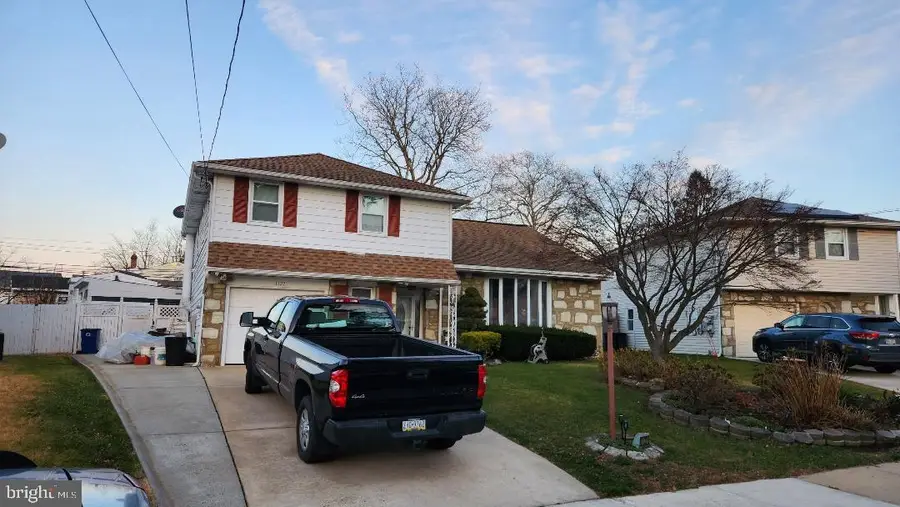 1127 Hower Ln, Philadelphia, PA 19115 - Image #2