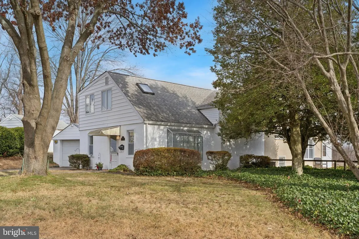 8613 Lykens Ln, Philadelphia, PA 19128 - Image #1