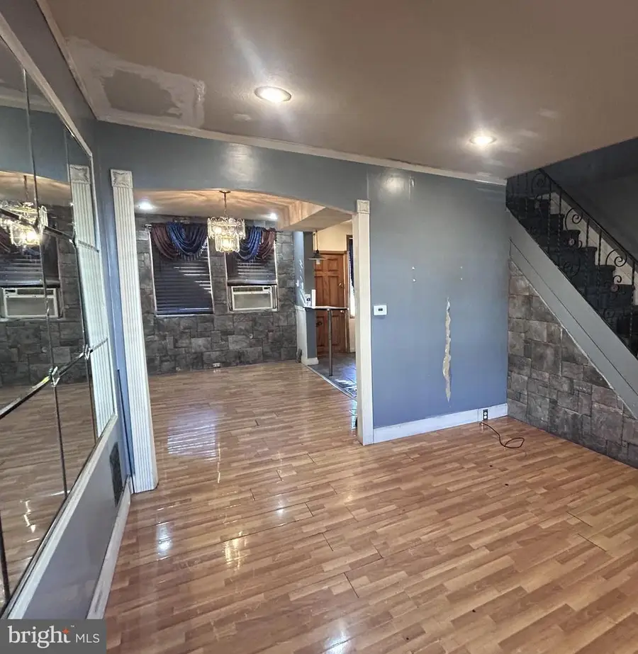 2612 S Robinson St, Philadelphia, PA 19142 - Image #3