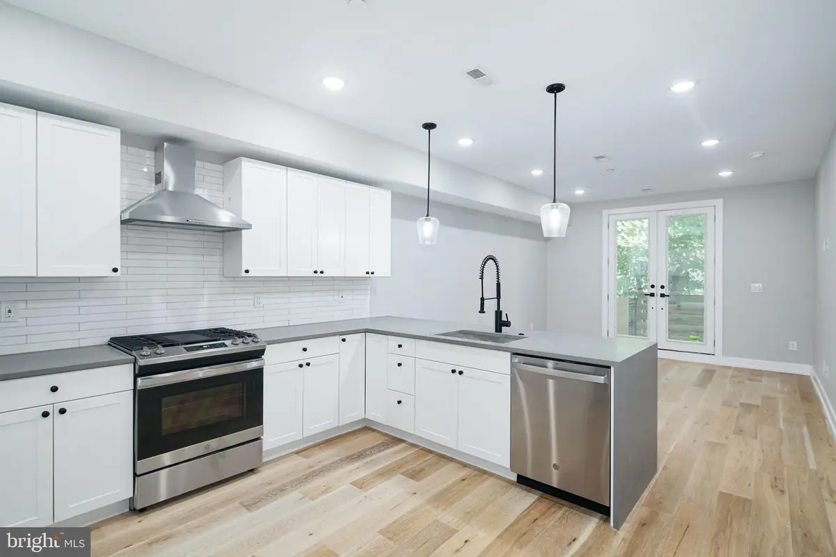 2709 W Jefferson St #1, Philadelphia, PA 19121 - #1