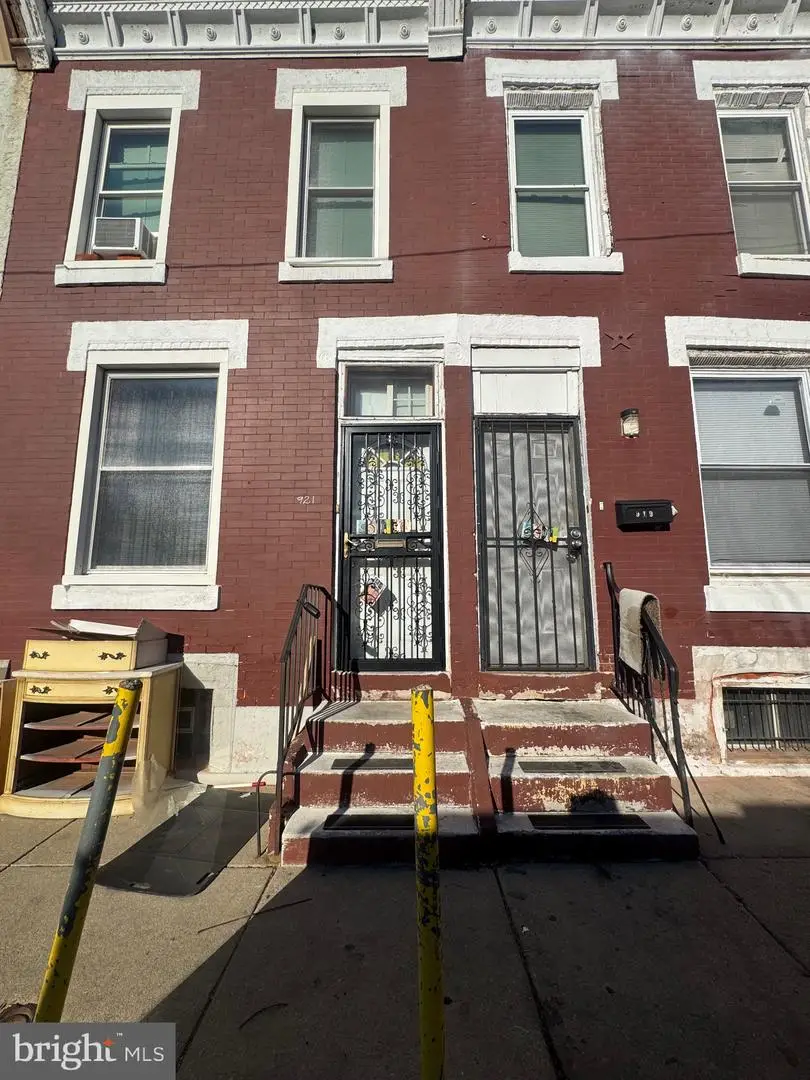 921 W Silver St, Philadelphia, PA 19133 - Image #1