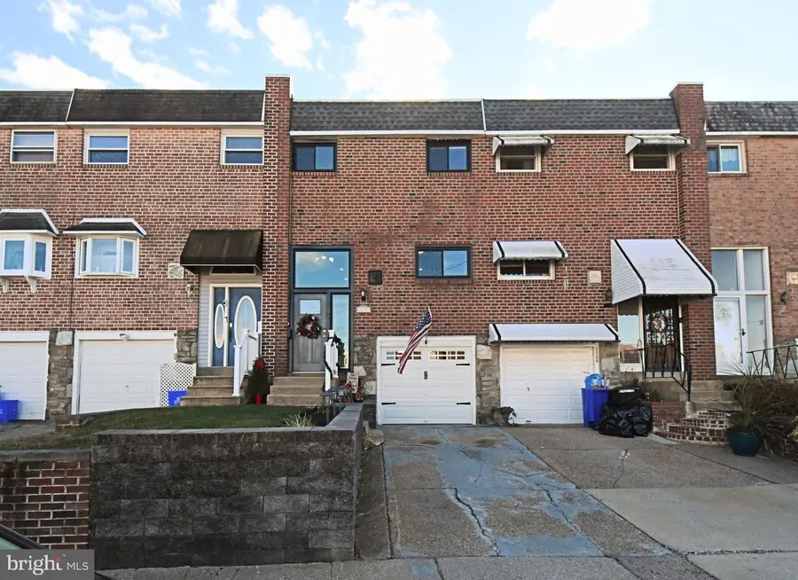 3568 Gloucester Ln, Philadelphia, PA 19114 - Image #2