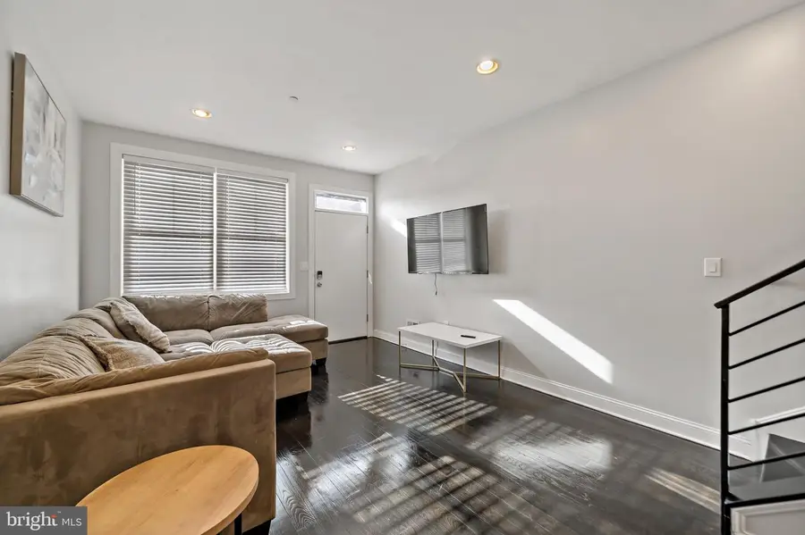 1517 Latona St, Philadelphia, PA 19146 - Image #2