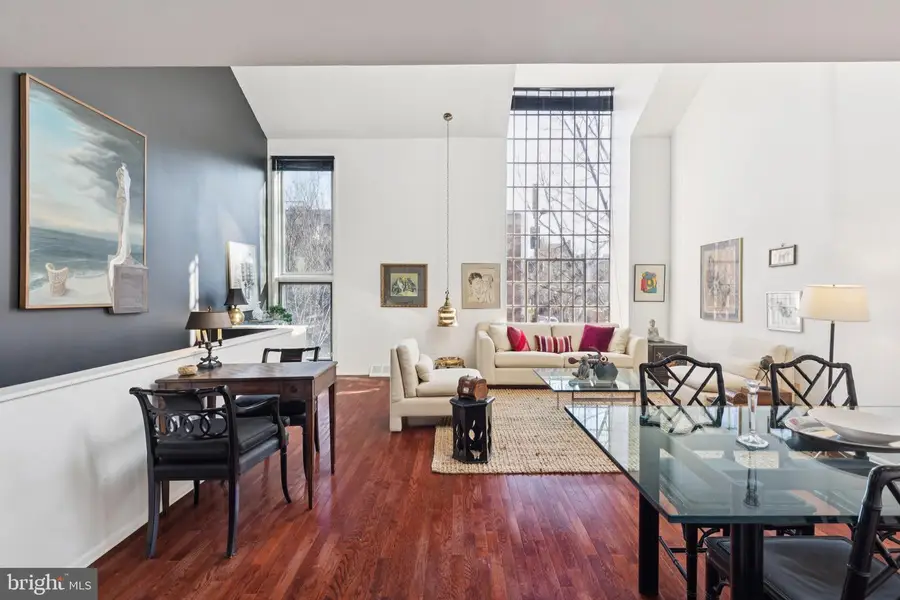 36 Saint James Ct, Philadelphia, PA 19106 - Image #2