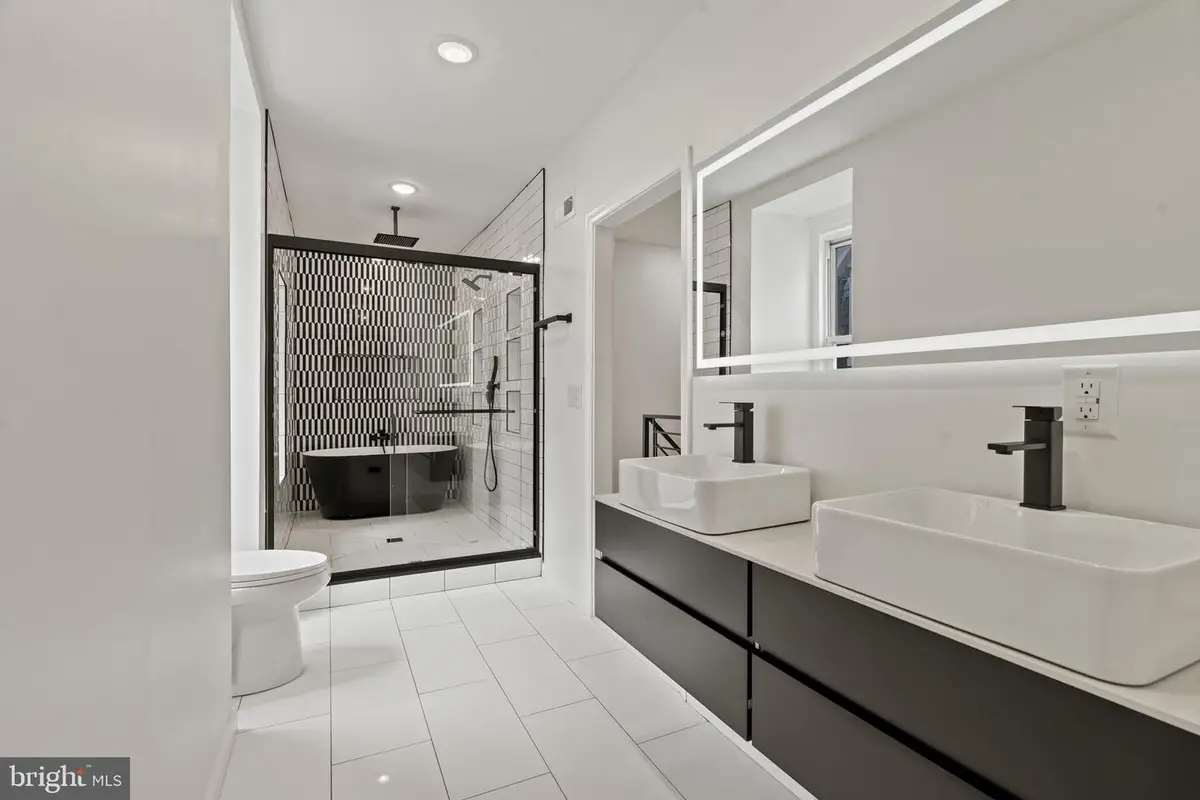 440 E Walnut Ln, Philadelphia, PA 19144 - Image #1