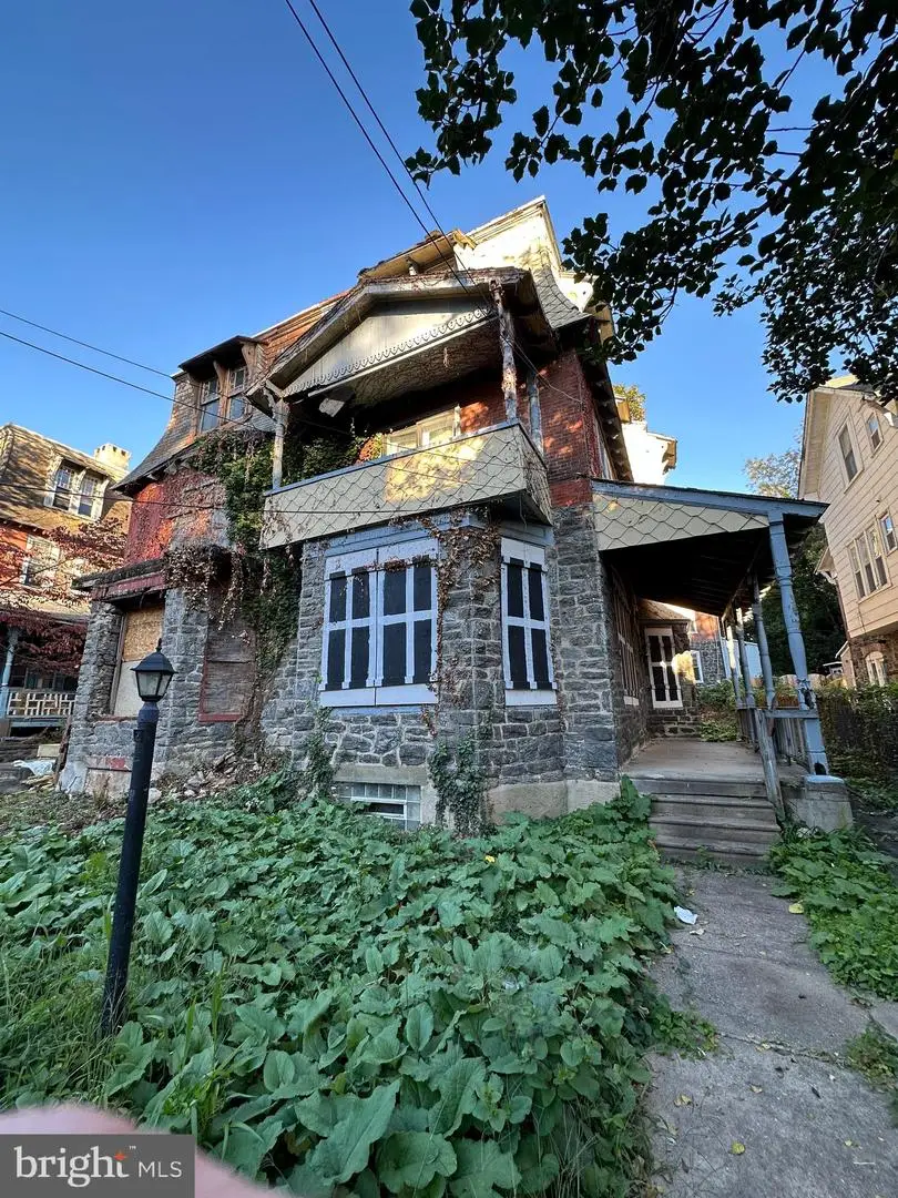 221 W Apsley St, Philadelphia, PA 19144 - Image #1