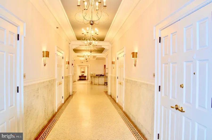 1811 Chestnut St #unit 404, Philadelphia, PA 19103 - Image #2