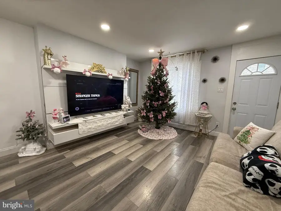 6614 Tulip St, Philadelphia, PA 19135 - Image #2