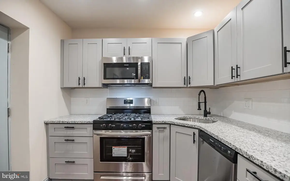 2046 E Stella St, Philadelphia, PA 19134 - Image #1