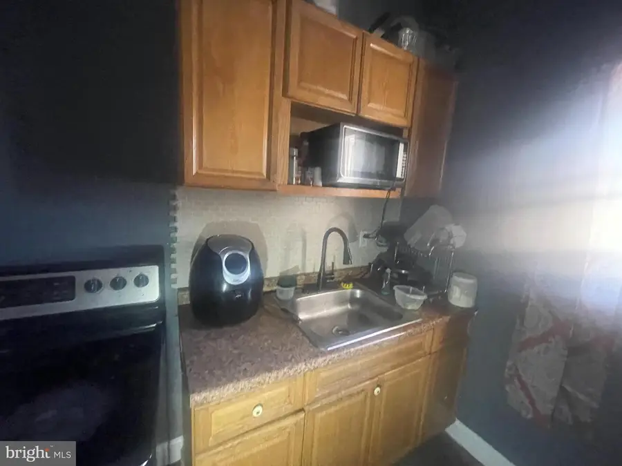 2633 N 9th St, Philadelphia, PA 19133 - Image #2