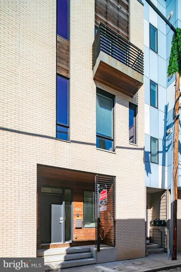 421 Wallace St, PHILADELPHIA, PA 19123