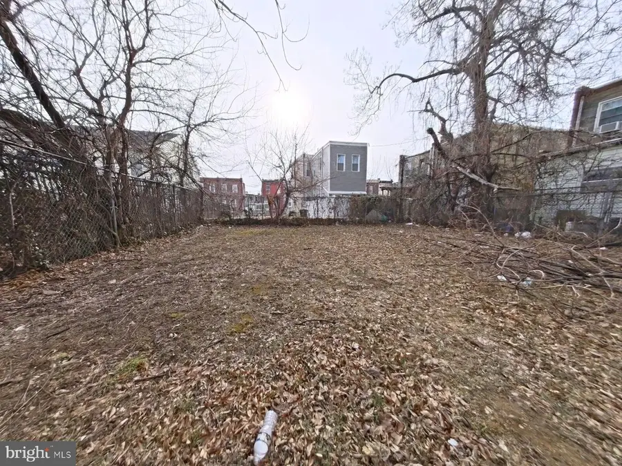 3042 W Arizona St, Philadelphia, PA 19132 - #2