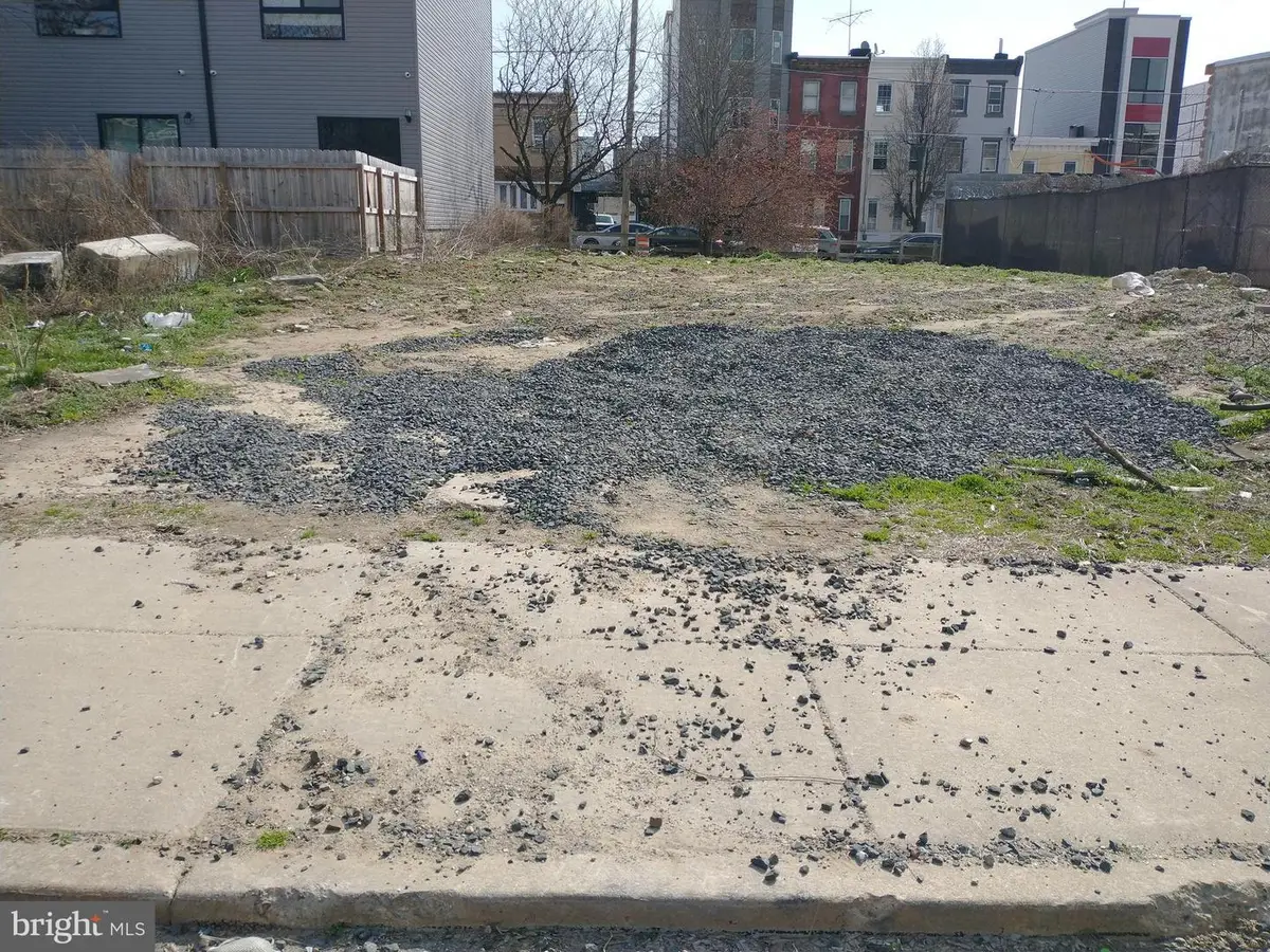 2435 N Palethorp St, Philadelphia, PA 19133 - Image #1