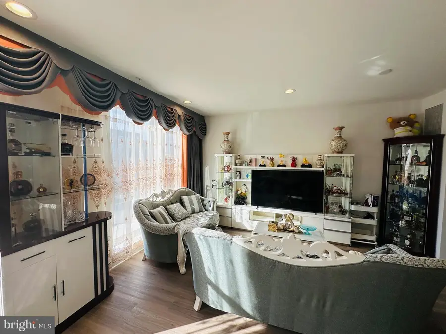 3005 Schirra Ln, Philadelphia, PA 19125 - Image #3