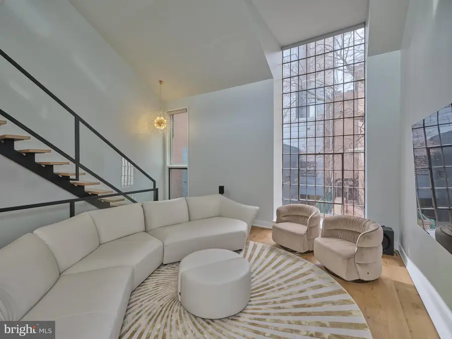 18 Saint James Ct #6, Philadelphia, PA 19106 - Image #2