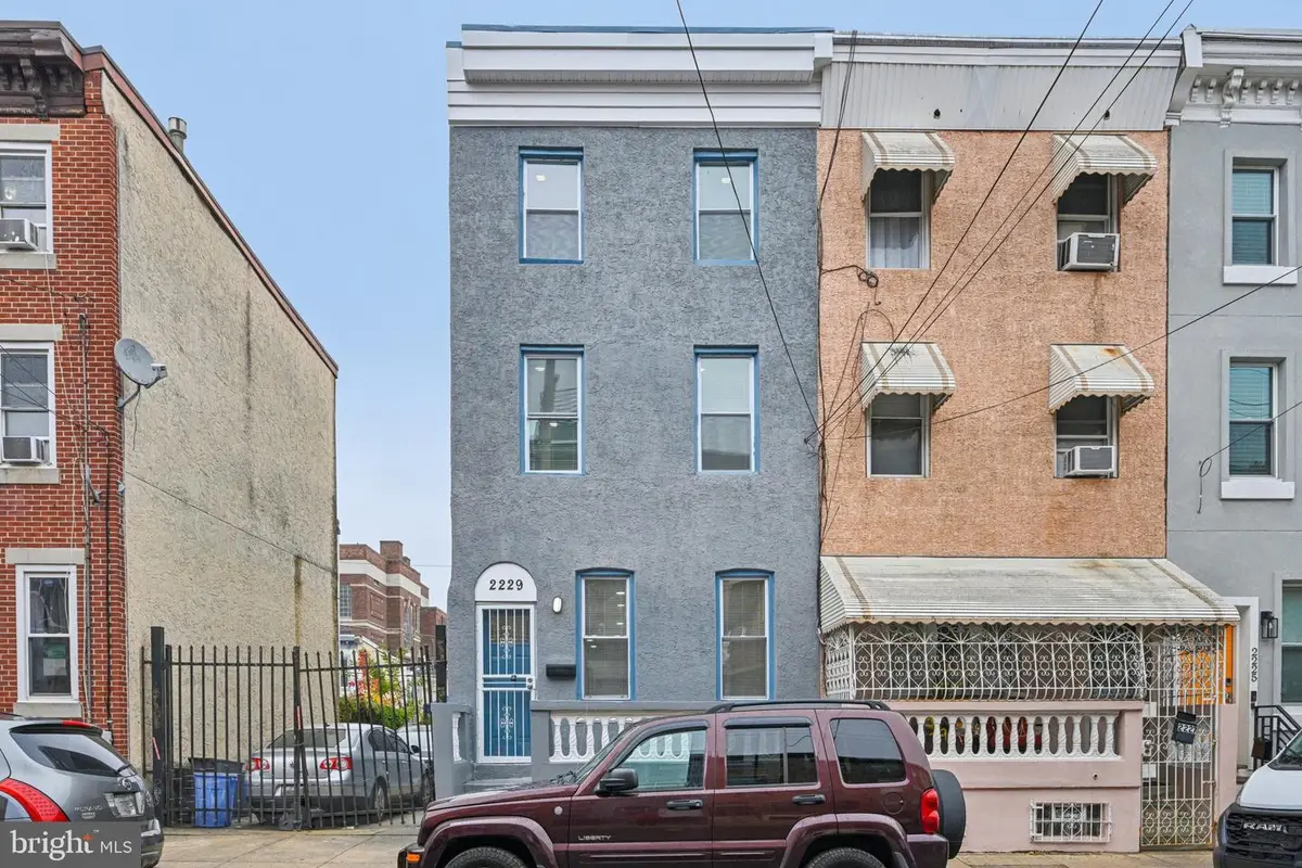 2229 N Hancock St, Philadelphia, PA 19133 - Image #1