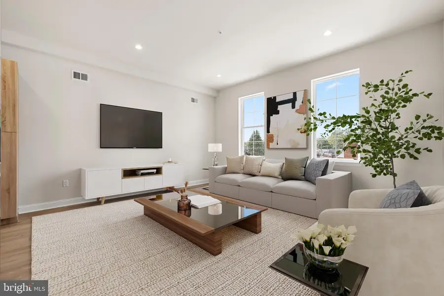 4038 (4050) Marilyn (conshohocken Ave) Dr, Philadelphia, PA 19131 - #3