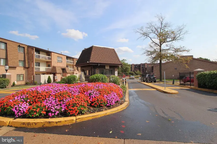 62204-00 Delaire Landing Rd #204, Philadelphia, PA 19114 - #3