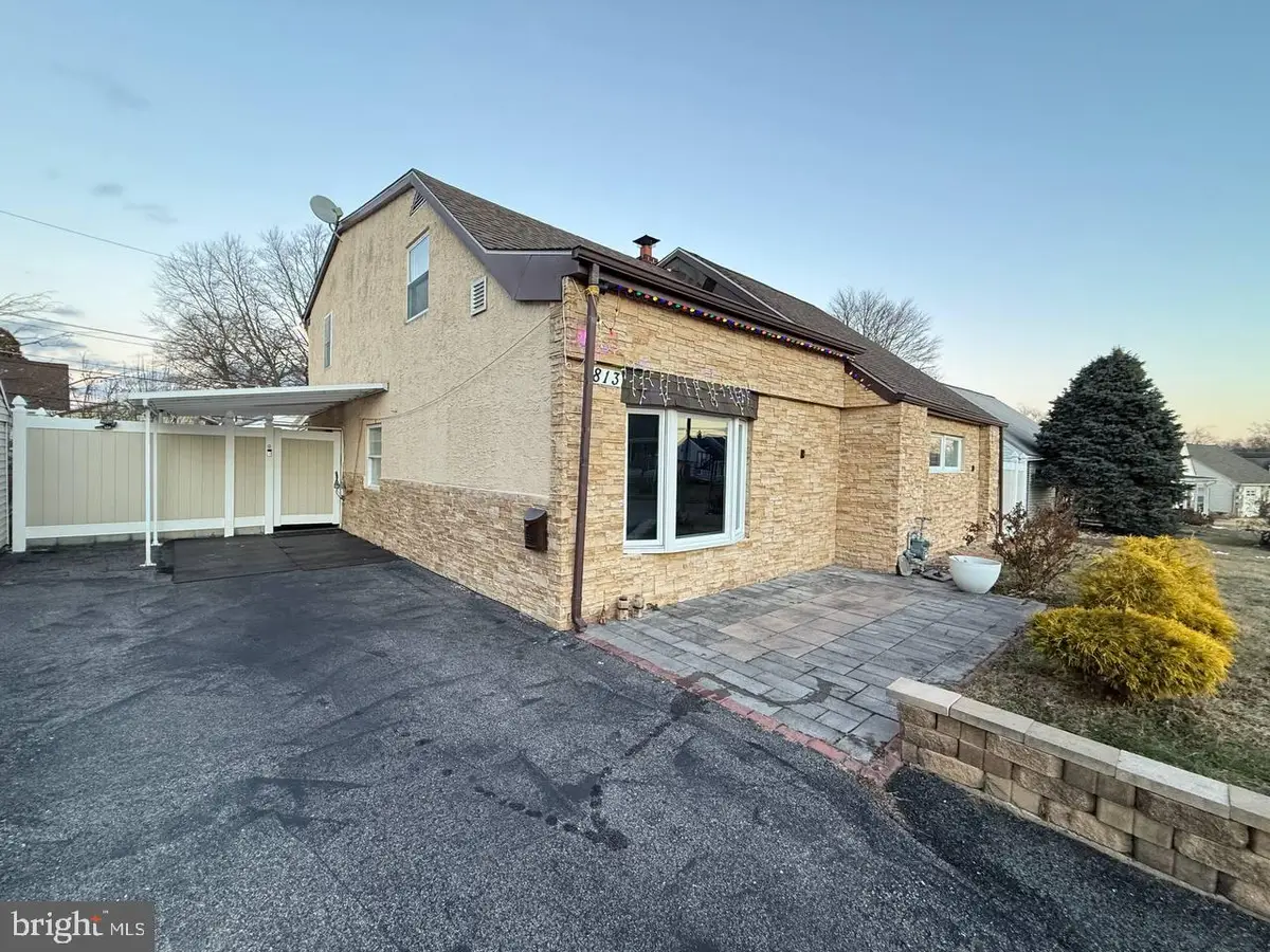 813 Piermont St, Philadelphia, PA 19116 - Image #1