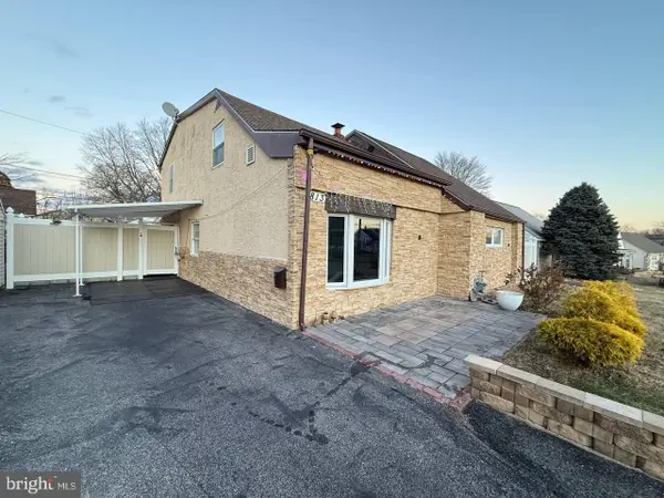 813 Piermont St, PHILADELPHIA, PA 19116