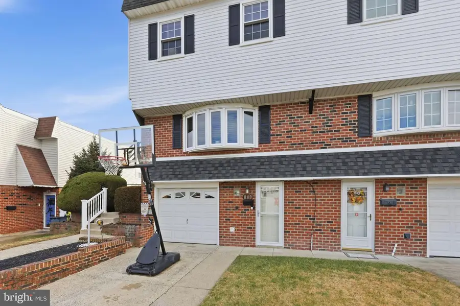 11119 Templeton Dr, Philadelphia, PA 19154 - Image #2