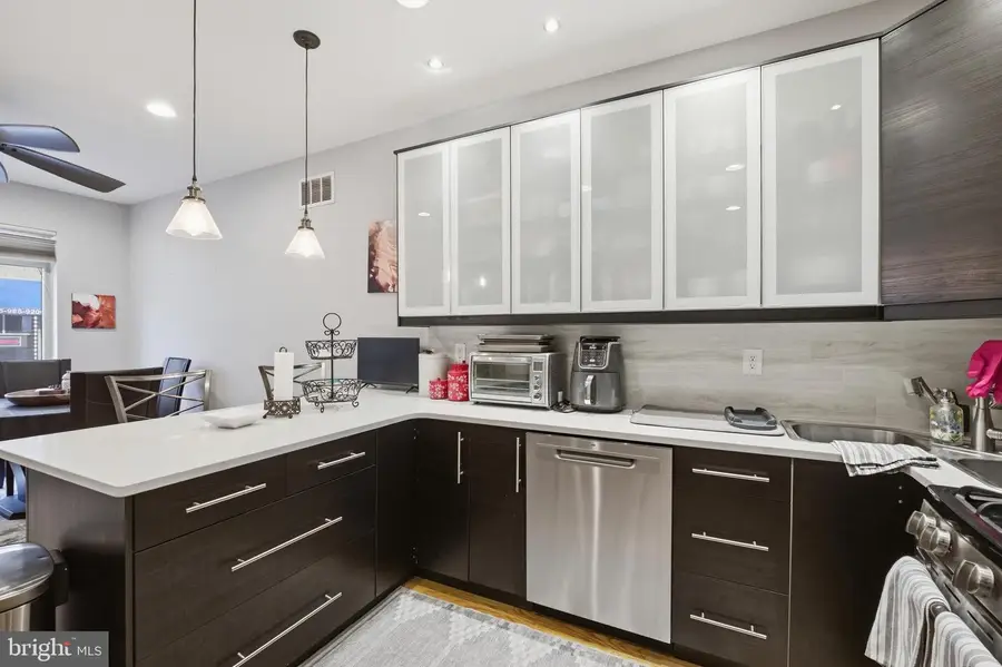 916 S 20th St #unit A, Philadelphia, PA 19146 - Image #3