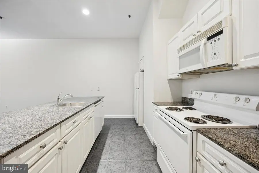 1001-13 Chestnut St #205w, Philadelphia, PA 19107 - Image #3