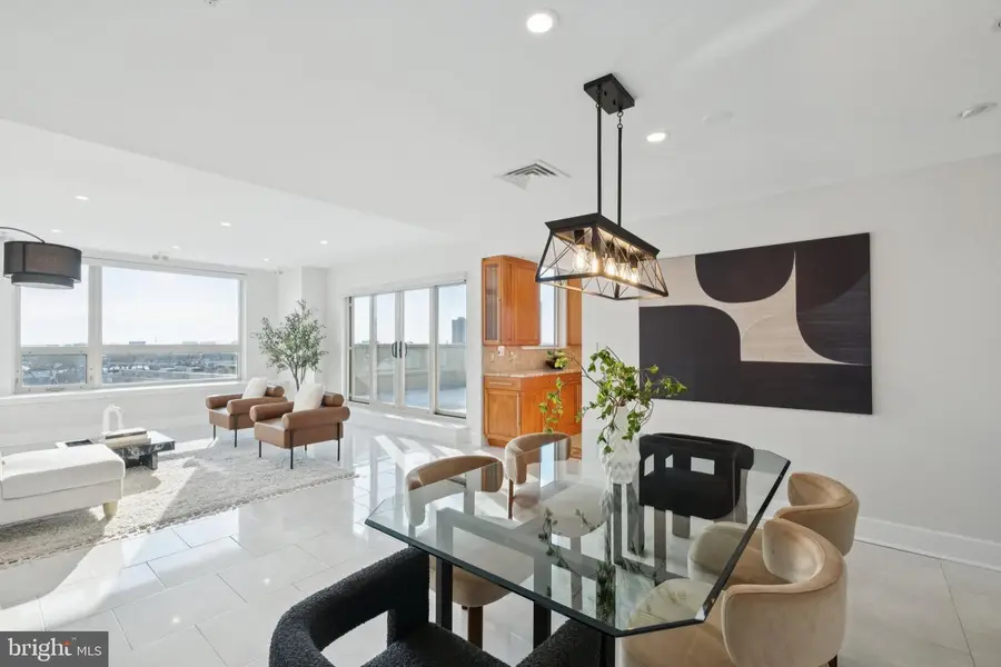 717 S Chris Columbus Blvd #802, Philadelphia, PA 19147 - Image #3