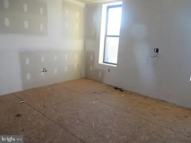 2033 W Diamond St, Philadelphia, PA 19121 - #3