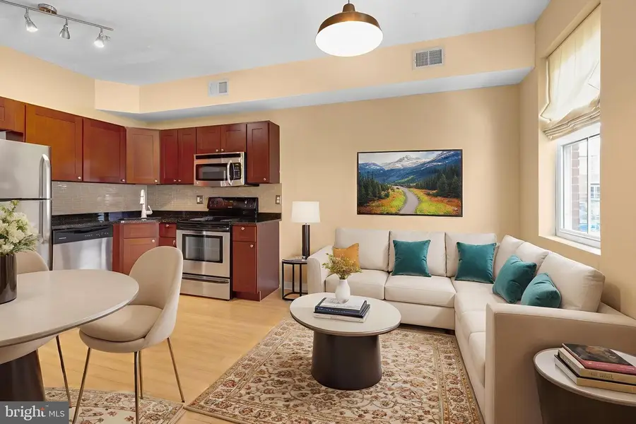 909 N 19th St #b, Philadelphia, PA 19130 - Image #2