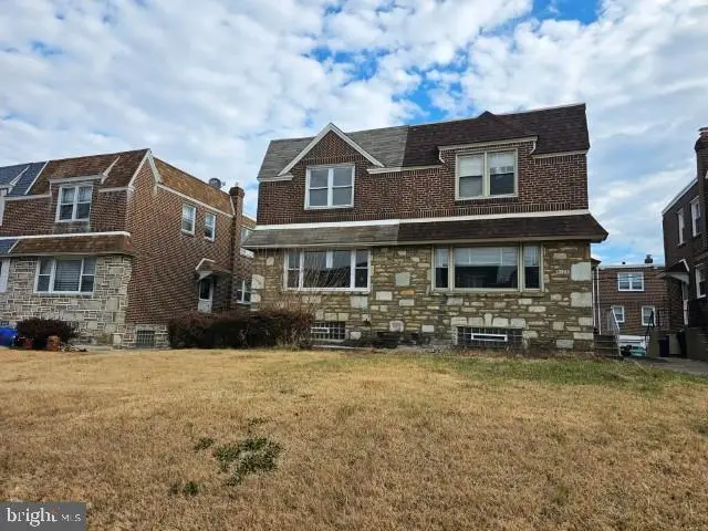 8127 Farnsworth St, Philadelphia, PA 19152 - #3