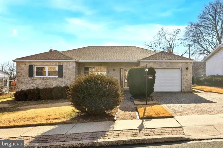 527 Wigard Ave, Philadelphia, PA 19128 - #2