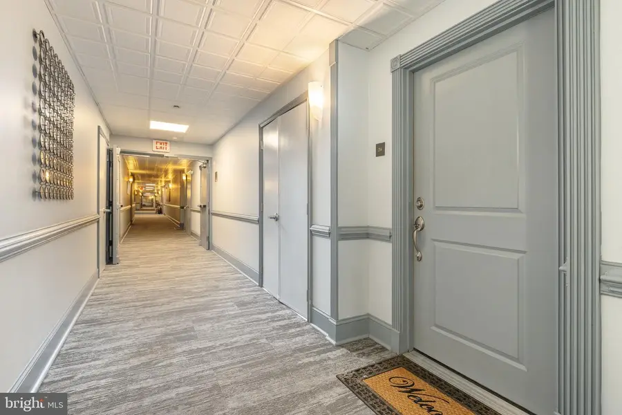 500 Admirals Way #214, Philadelphia, PA 19146 - Image #3