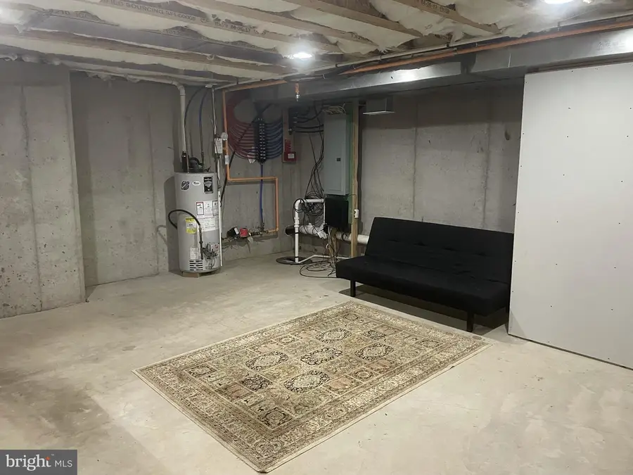 2648 Collins St, Philadelphia, PA 19125 - Image #3