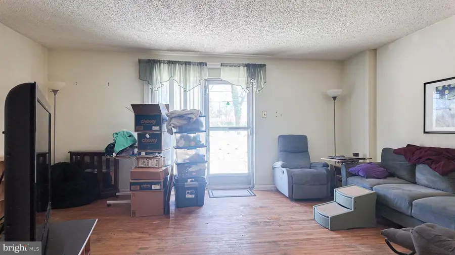 3875 Ronnald Dr, Philadelphia, PA 19154 - #2