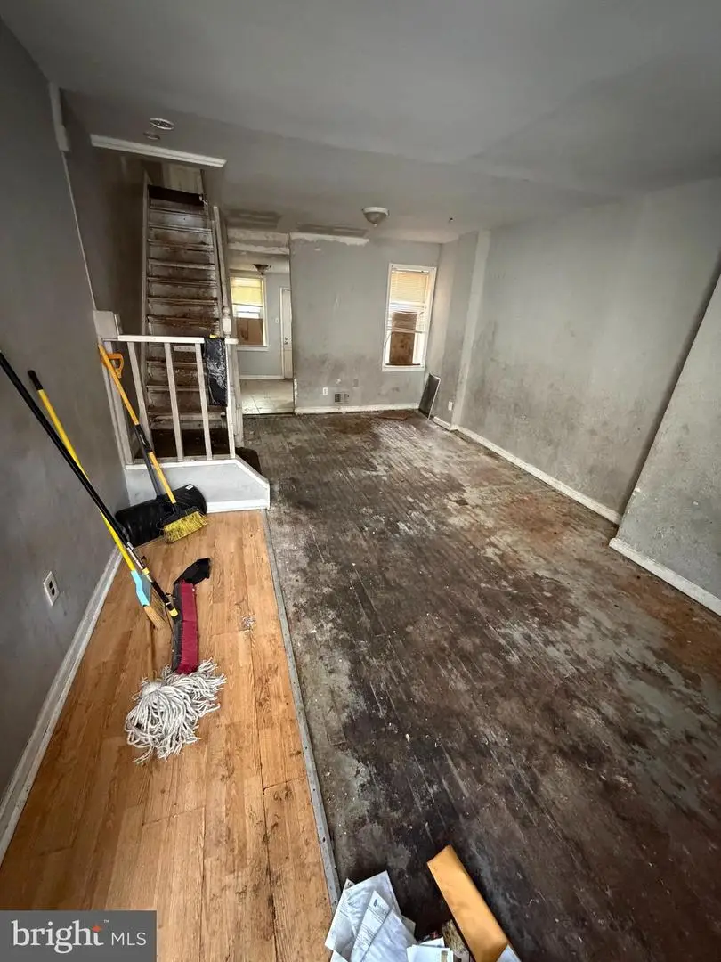 1639 S Lecount St, Philadelphia, PA 19145 - Image #1