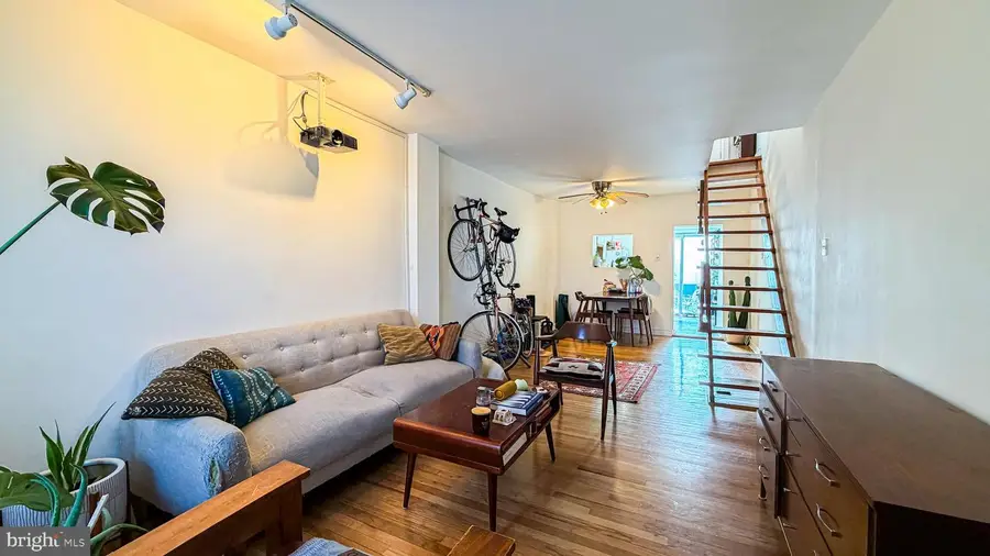 310 Earp St, Philadelphia, PA 19147 - Image #2