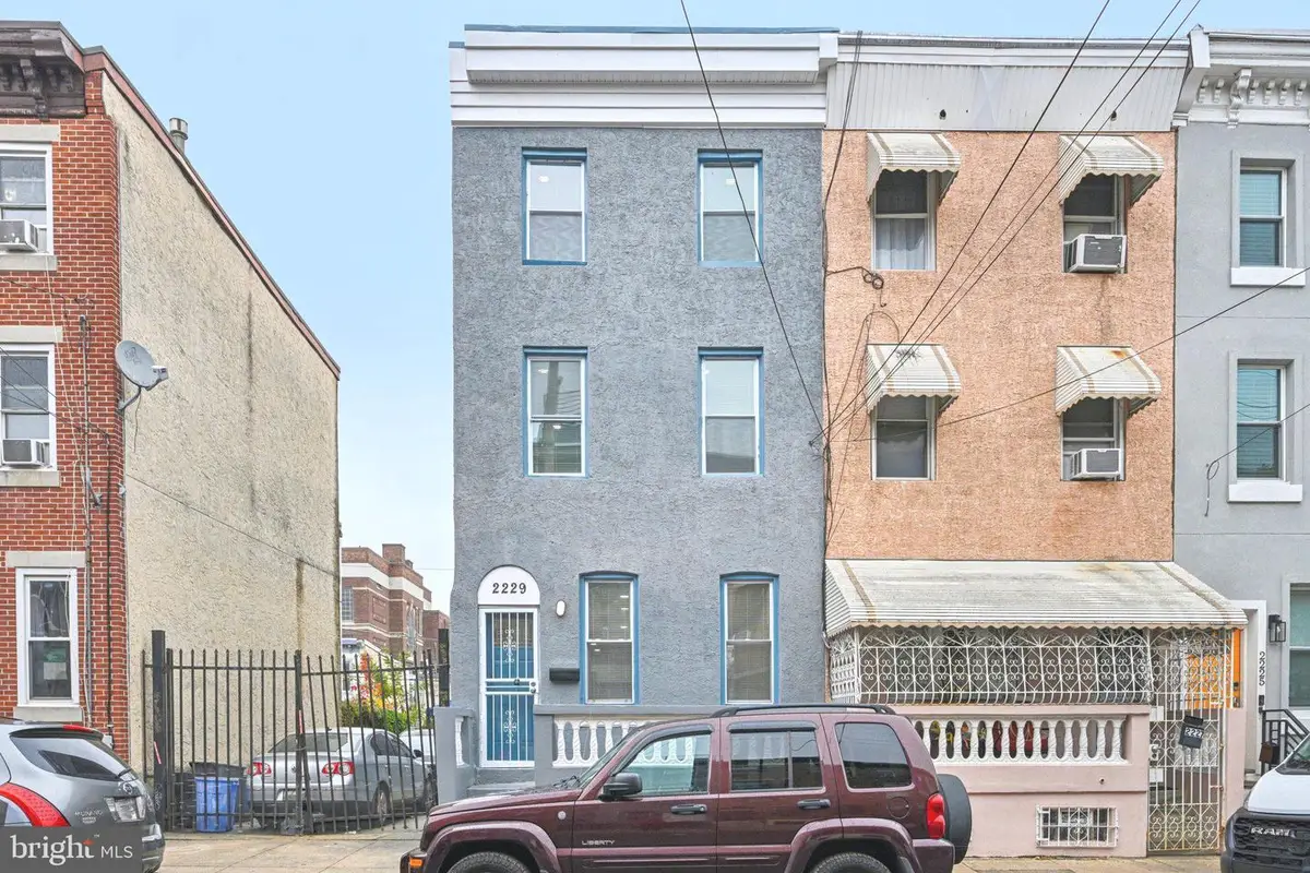 2229 N Hancock St, Philadelphia, PA 19133 - Image #1