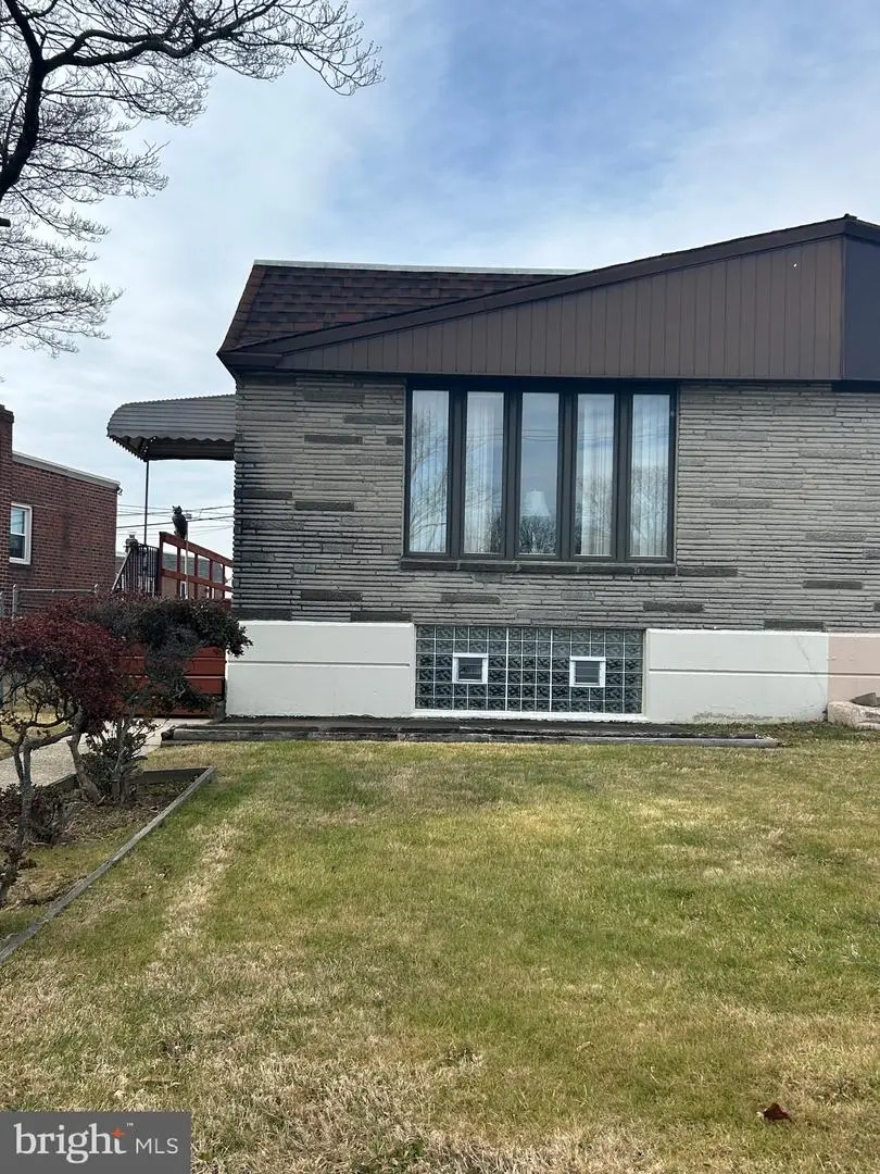 8572 Benton Ave, Philadelphia, PA 19152 - Image #1